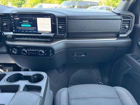 Used 2023 Chevrolet Silverado 1500 LT AWD/4WD image 23