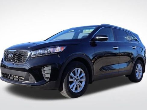 Used 2019 Kia Sorento LX w/ LX Convenience Package image 6