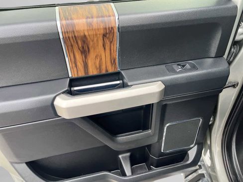 Used 2019 Ford F150 Lariat image 23