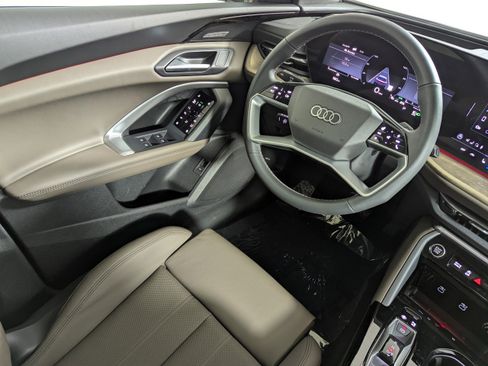 New 2025 Audi Q5 Premium Plus image 9