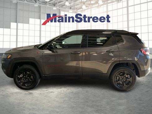 Used 2024 Jeep Compass Trailhawk image 2