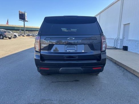 Certified 2024 Chevrolet Tahoe Z71 w/ Luxury Package image 15