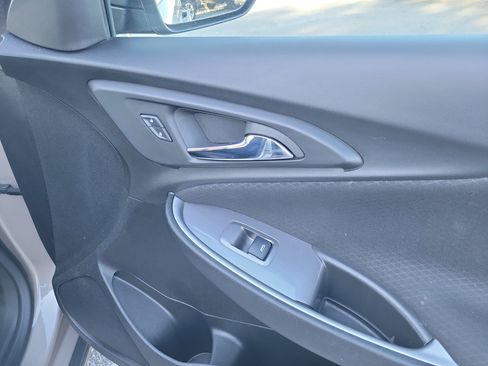 Used 2023 Chevrolet Malibu LT image 28