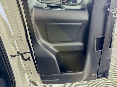 Used 2020 Toyota Tacoma SR image 22