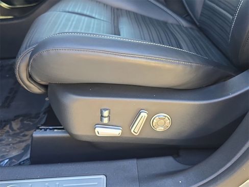 Certified 2024 Lincoln Nautilus Reserve w/ Equipment Group 203A image 21