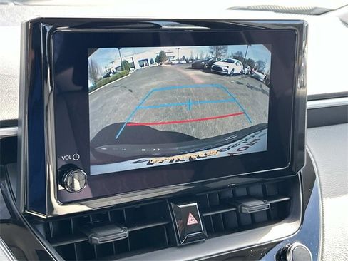 Used 2025 Toyota Corolla LE image 20