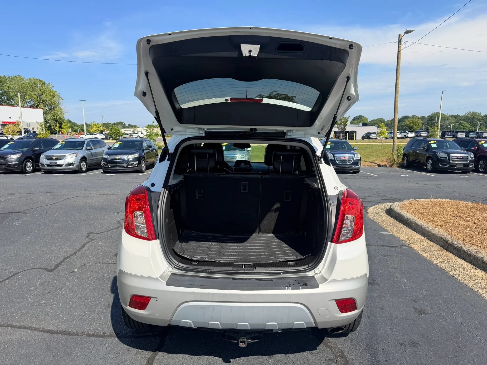 Used 2014 Buick Encore FWD image 25