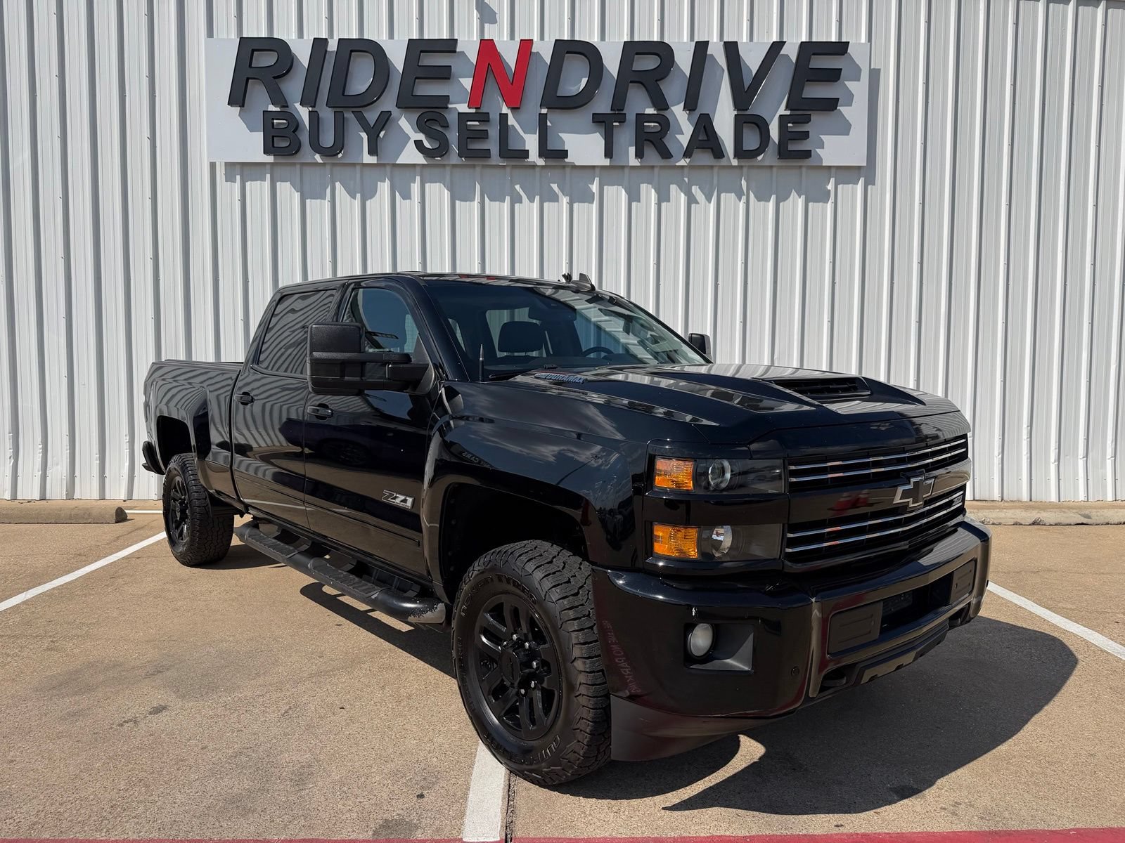 Used 2018 Chevrolet Silverado 2500 LTZ w/ Duramax Plus Package AWD/4WD image 9