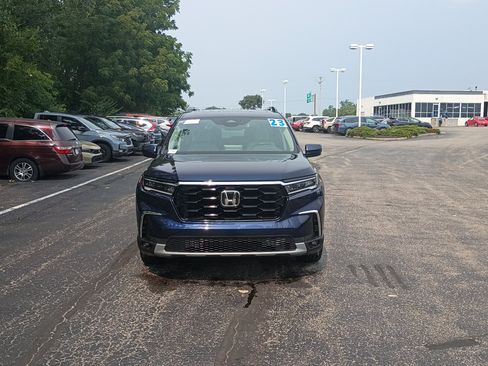 Used 2023 Honda Pilot Touring image 8
