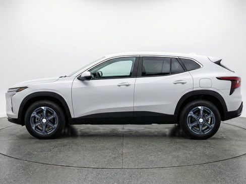 Used 2025 Chevrolet Blazer LT FWD image 5