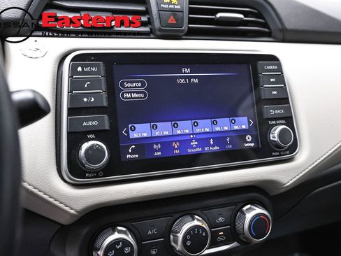 Used 2022 Nissan Versa SV FWD image 19