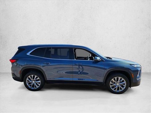 Used 2025 Buick Enclave Preferred w/ Power Package FWD image 4