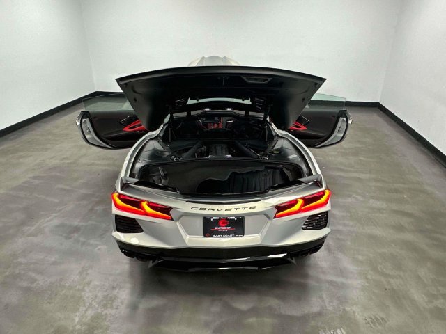 Used 2024 Chevrolet Corvette Stingray Preferred Cpe w/ Z51 Performance Package RWD image 17