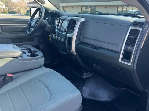 Used 2015 RAM 1500 Classic SLT image 8