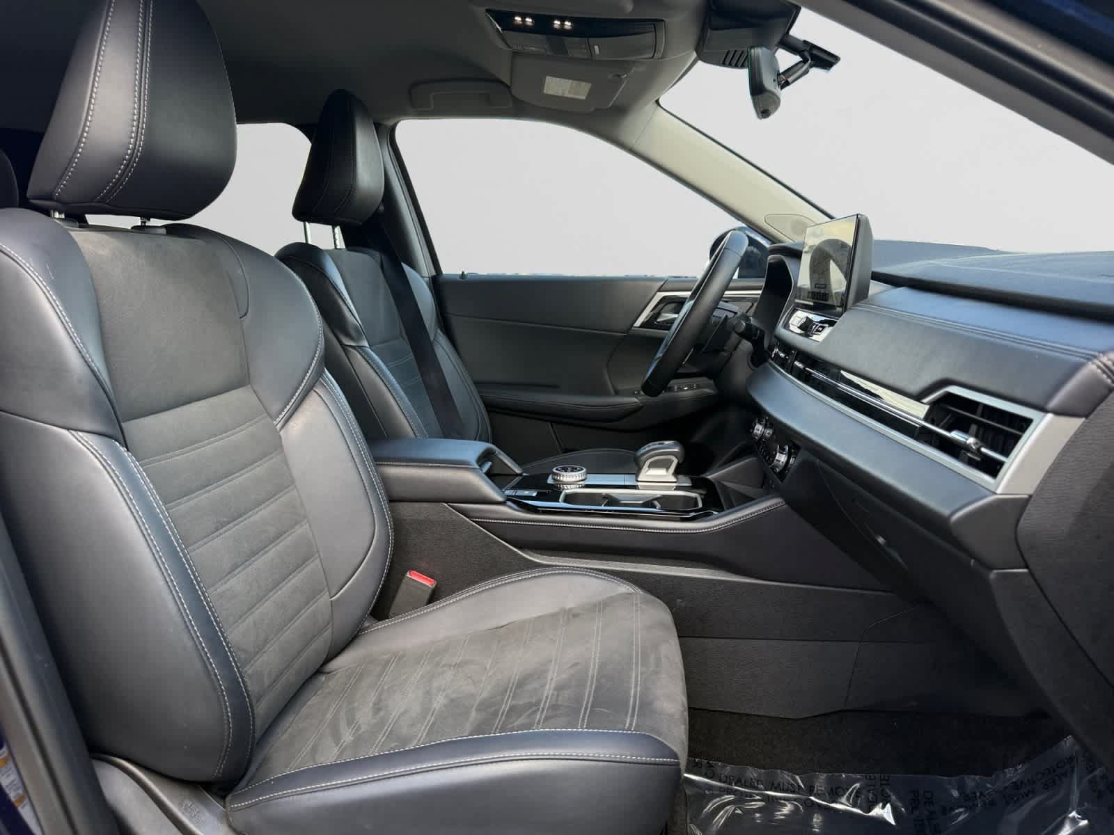 Used 2025 Mitsubishi Outlander SE AWD/4WD image 15