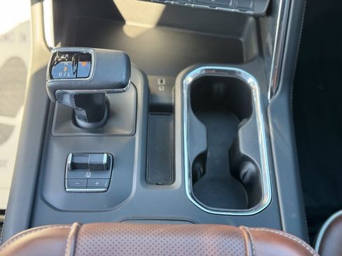 Used 2025 GMC Sierra 1500 Denali Ultimate image 17