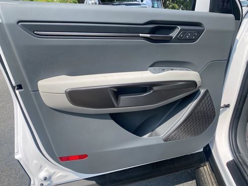 New 2026 Kia EV9 Wind image 13