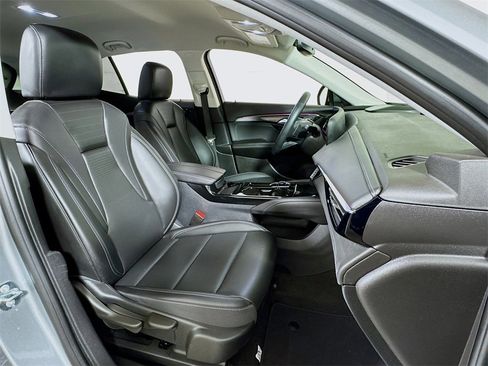 Certified 2025 Buick Envision Preferred image 27