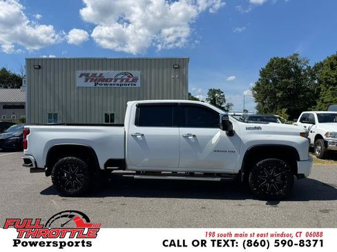 Used 2020 Chevrolet Silverado 2500 High Country w/ Z71 Off-Road Package image 13