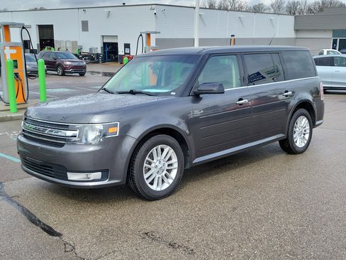 Used 2019 Ford Flex SEL image 2