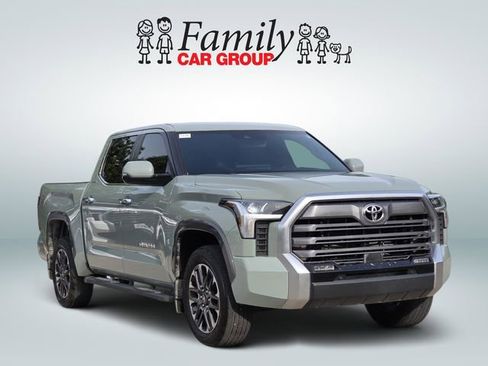 Used 2025 Toyota Tundra Limited AWD/4WD image 2