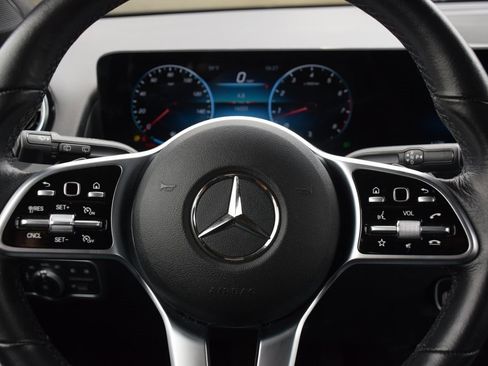 Certified 2022 Mercedes-Benz GLB 250 4MATIC image 22