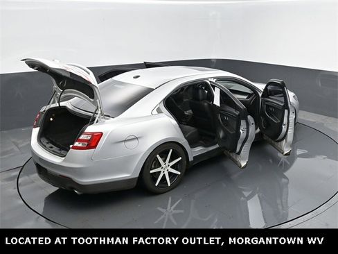 Used 2018 Ford Taurus SHO w/ Driver Assist Package image 30