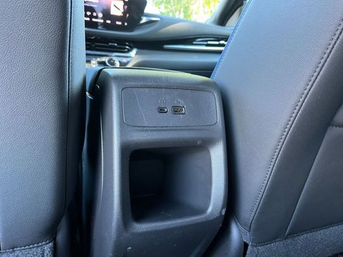 Used 2025 Buick Envista Sport Touring image 24