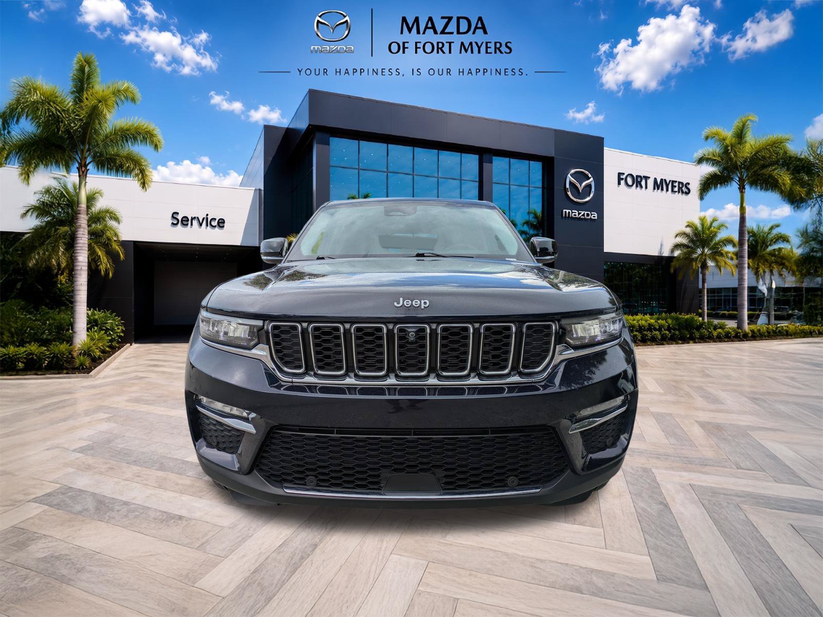Used 2024 Jeep Grand Cherokee Limited w/ Luxury Tech Group II RWD image 3