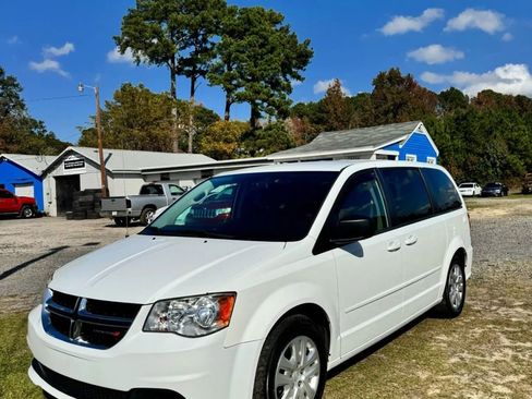 Used 2015 Dodge Grand Caravan SE w/ Quick Order Package 29E SE image 4