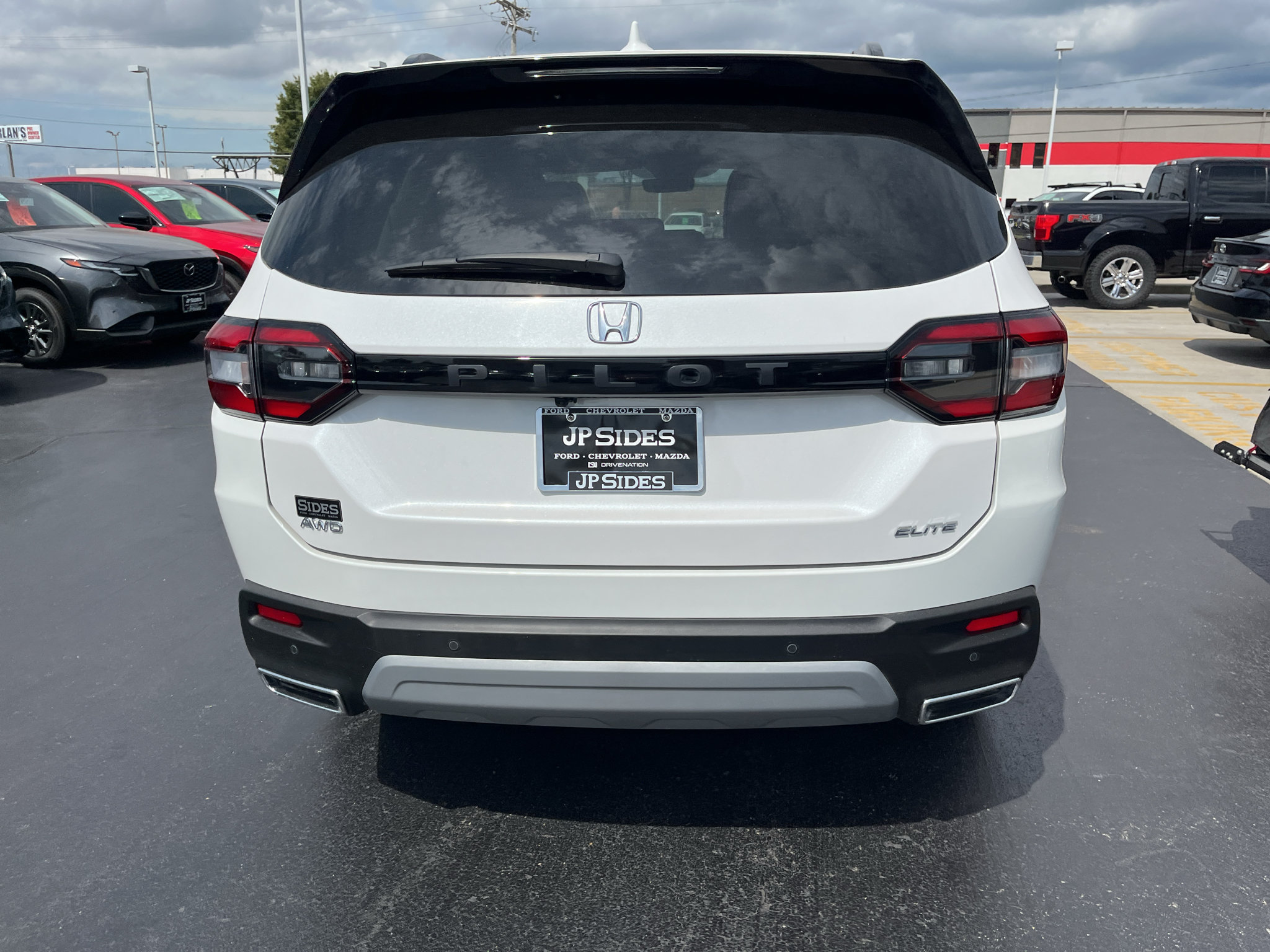 Used 2024 Honda Pilot Elite image 10