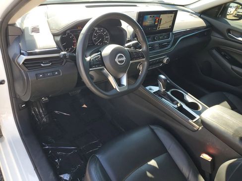 Used 2023 Nissan Altima 2.5 SR w/ SR Premium Package FWD image 6