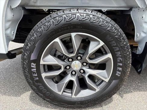 Certified 2022 Chevrolet Silverado 1500 LT AWD/4WD image 24