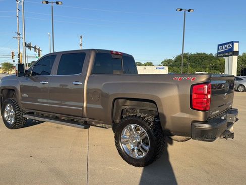 Used 2015 Chevrolet Silverado 2500 High Country w/ Duramax Plus Package AWD/4WD image 15