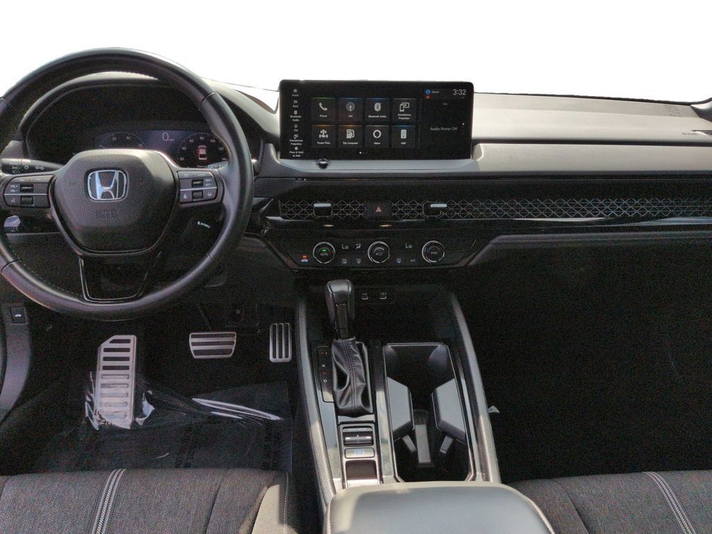 Used 2024 Honda Accord Sport image 11