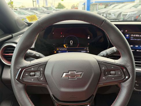 Certified 2024 Chevrolet Trax RS FWD image 26