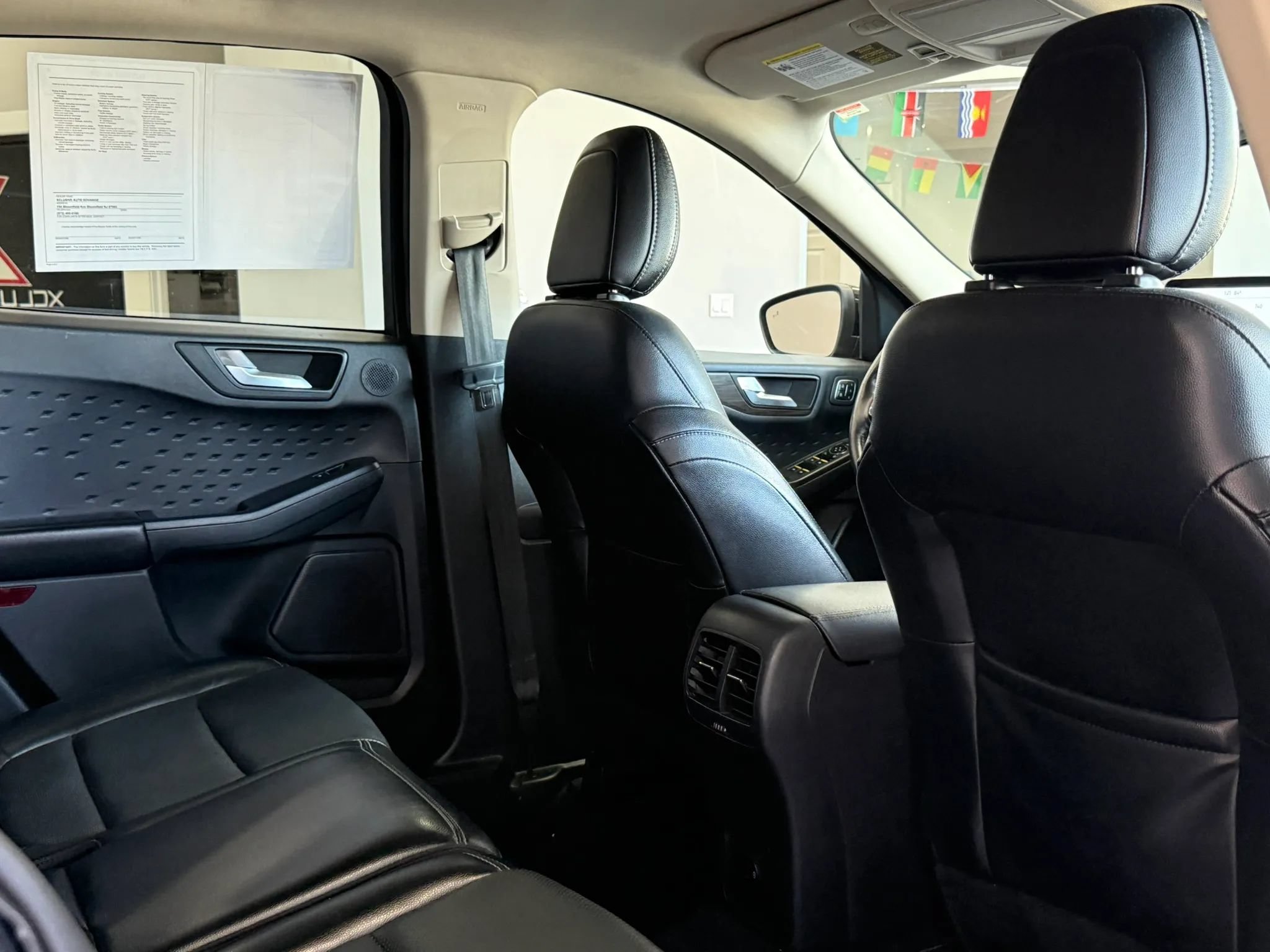 Used 2020 Ford Escape Titanium AWD/4WD image 30