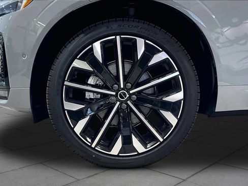 New 2026 Volvo XC60 B5 Ultra w/ Protection Package Premier AWD/4WD image 16