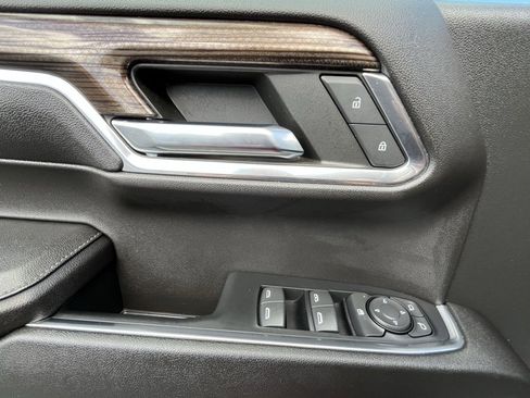 Used 2023 Chevrolet Silverado 1500 LT image 10