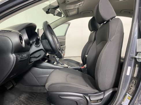 Used 2019 Kia Forte LXS FWD image 19