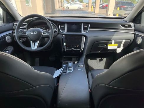 New 2025 INFINITI QX50 Luxe w/ Accent Package image 13