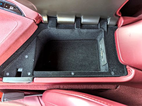 Used 2021 Chevrolet Corvette Stingray Premium Cpe w/ Z51 Performance Package image 31