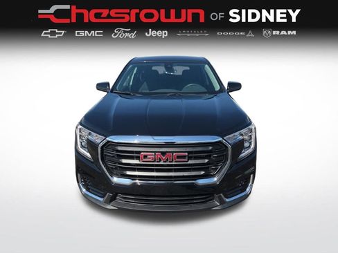 Used 2024 GMC Terrain SLE image 2