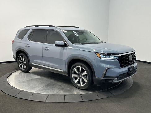 Certified 2024 Honda Pilot Elite image 2