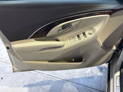 Used 2014 Buick LaCrosse Leather image 9