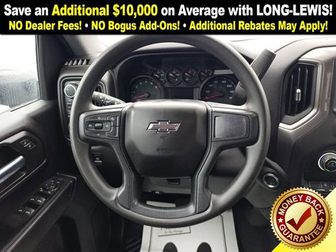 Used 2025 Chevrolet Silverado 2500 Custom w/ Custom Value Package image 18