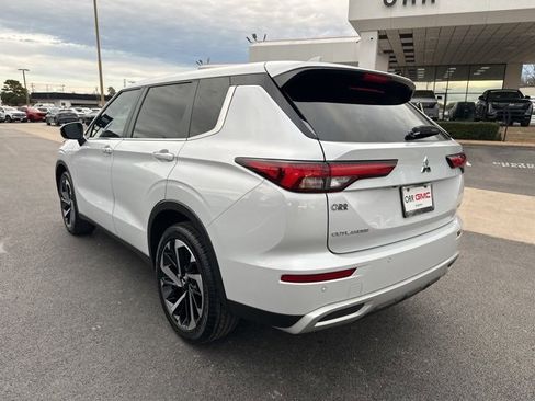 Used 2024 Mitsubishi Outlander SE image 7