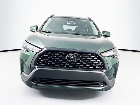 Used 2024 Toyota Corolla Cross LE image 2