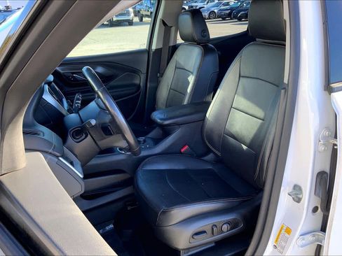 Used 2021 GMC Terrain SLT w/ Infotainment Package II image 8