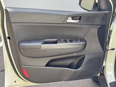 Used 2020 Kia Sportage LX FWD image 35